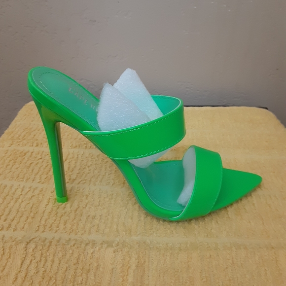 Women shoes - Picture 2 of 2